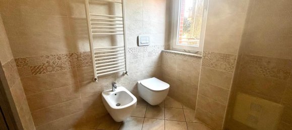 Apartamento de 3 dormitorios en Cinisello Balsamo, Italy No. 357801 15