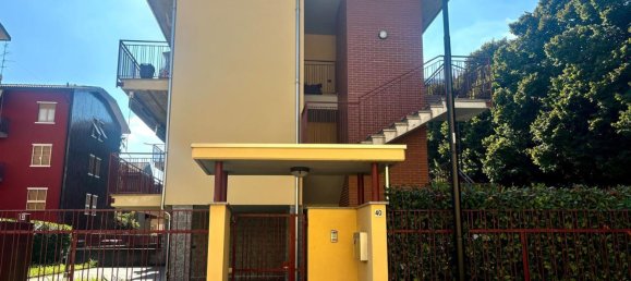 Apartamento de 3 dormitorios en Cinisello Balsamo, Italy No. 357801 3