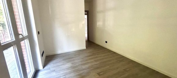 Apartamento de 3 dormitorios en Cinisello Balsamo, Italy No. 357801 22