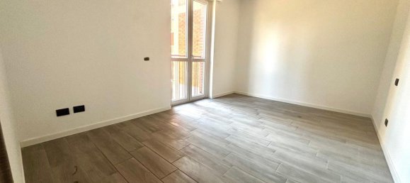 Apartamento de 3 dormitorios en Cinisello Balsamo, Italy No. 357801 16
