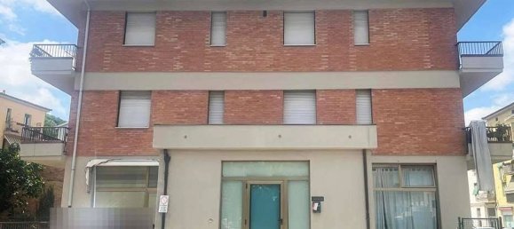 4-salle Propriété commerciale à Poggibonsi, Italy No. 320892 16