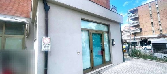 4-salle Propriété commerciale à Poggibonsi, Italy No. 320892 19