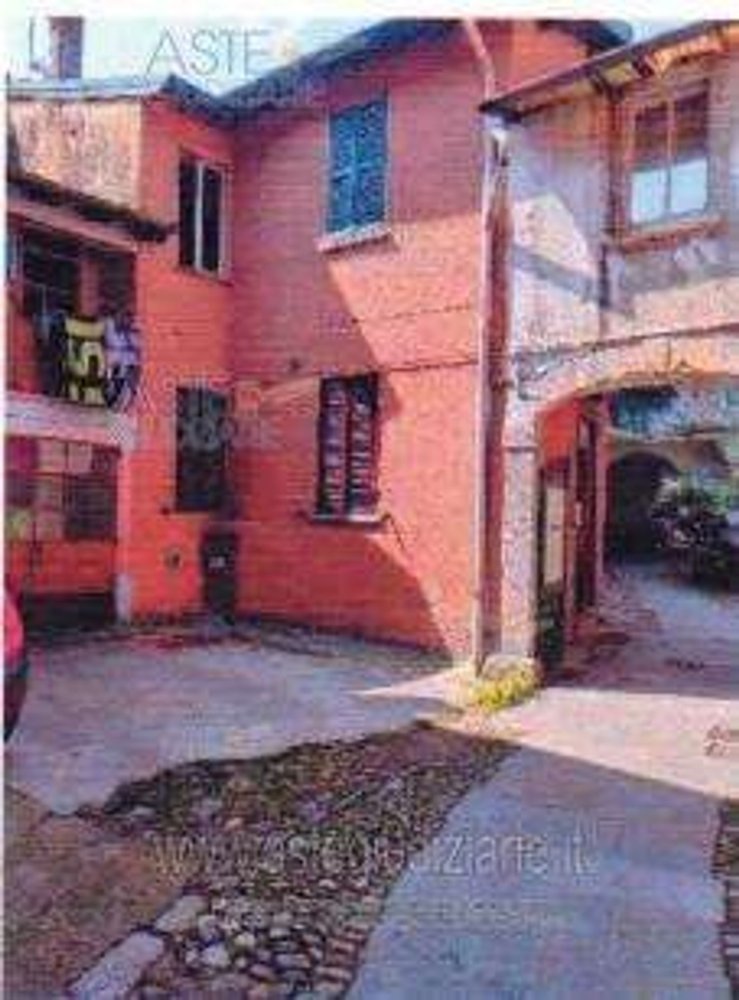 Casa de 3 habitaciónes en Cuvio, Italy No. 94226