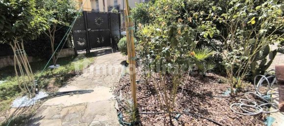 2 bedrooms Apartment in Florence, Italy No. 337536 6