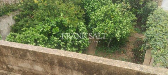 3 bedrooms Farm in Mosta, Malta No. 1496 3