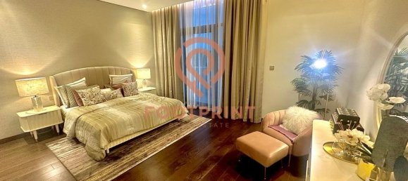 5 bedrooms Villa in Dubai, UAE No. 24141 8