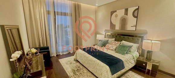 5 bedrooms Villa in Dubai, UAE No. 24141 14