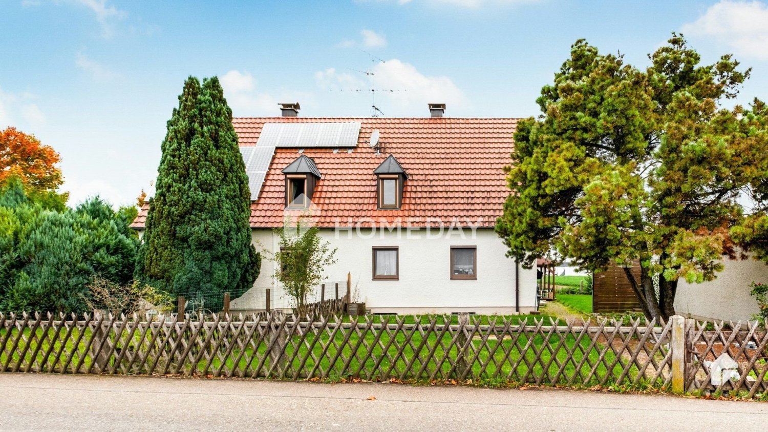 Таунхаус с 8 комнатами в Диллинген ан дер Донау, Германия № 208251