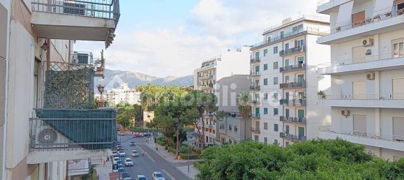 Apartamento de 2 dormitorios en Palermo, Italy No. 270593 7