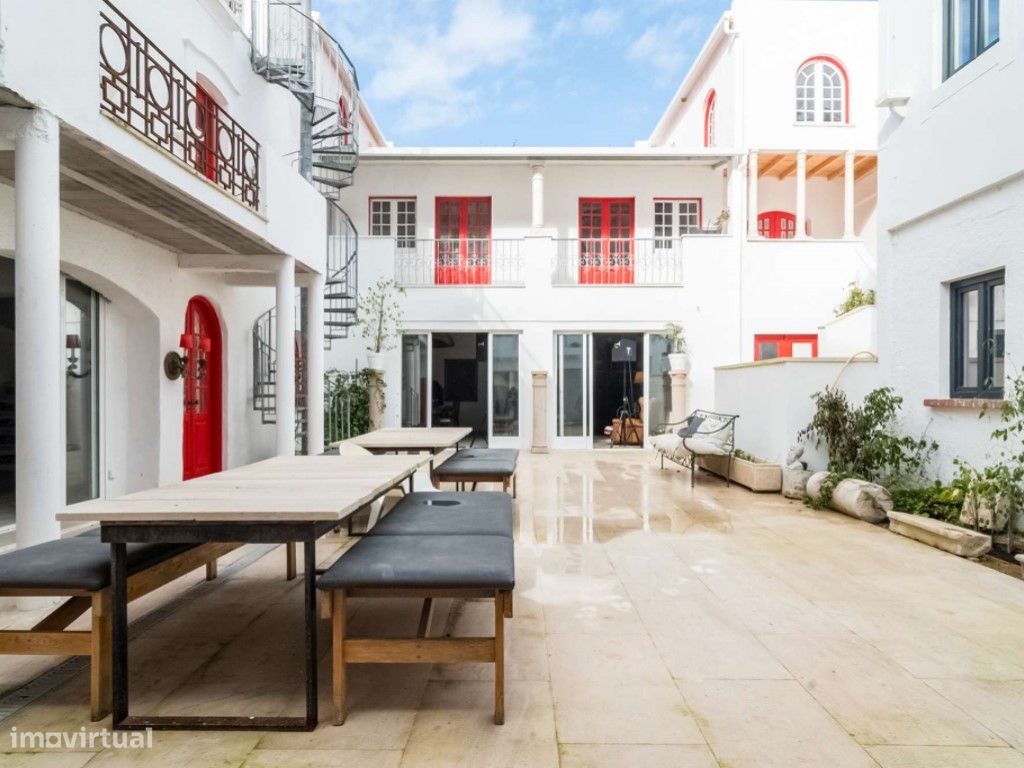 9 bedrooms House in Costa da Caparica, Portugal No. 117941