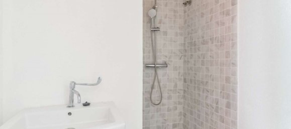 9 bedrooms House in Costa da Caparica, Portugal No. 117941 21