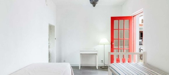 9 bedrooms House in Costa da Caparica, Portugal No. 117941 12