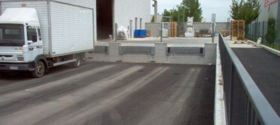 Склад 1350м² в Казореццо, Италия № 145650 11