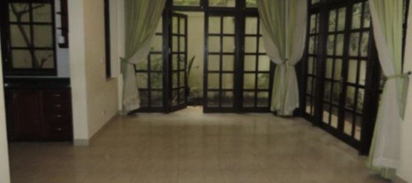 4 Schlafzimmer Villa in Tay Ho, Vietnam, Nr. 5964 2