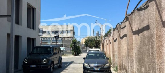 Propiedad comercial de 2 habitaciónes en Cagliari, Italy No. 167025 8
