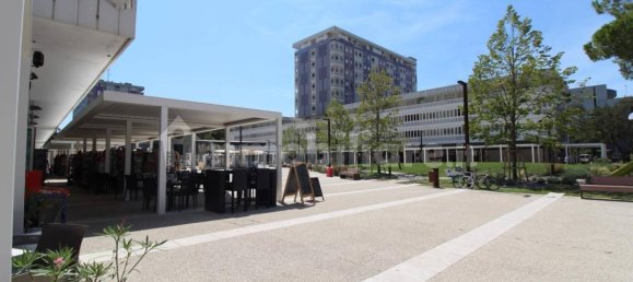 Propiedad comercial de 2 habitaciónes en Udine, Italy No. 98697 7