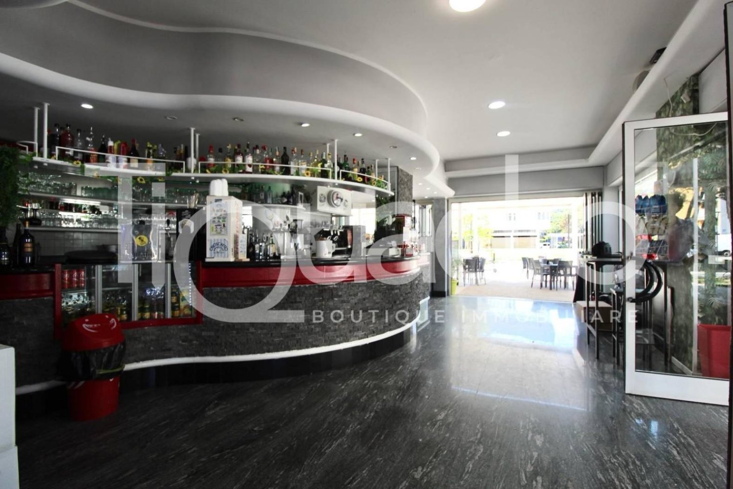 Propiedad comercial de 2 habitaciónes en Udine, Italy No. 98697