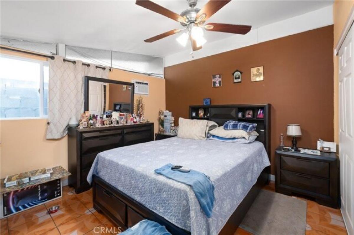 Дом с 4 спальнями в Анахайм, США № 416754