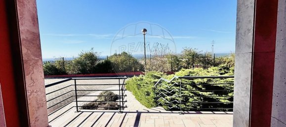 3 bedrooms House in Sesimbra, Portugal No. 18437 7