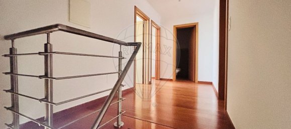 3 bedrooms House in Sesimbra, Portugal No. 18437 24