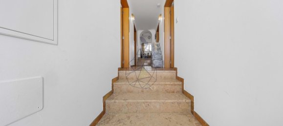 5 bedrooms Villa in Lagoa, Portugal No. 106702 5