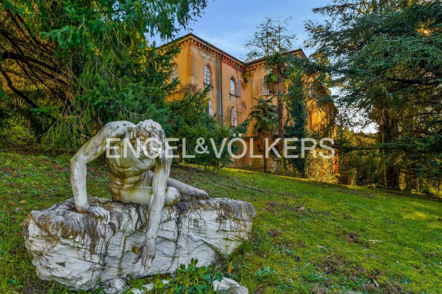 10 bedrooms Villa in Fivizzano, Italy No. 132391