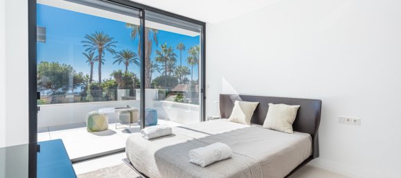 6 bedrooms Villa in San Pedro de Alcantara, Spain No. 4677 17