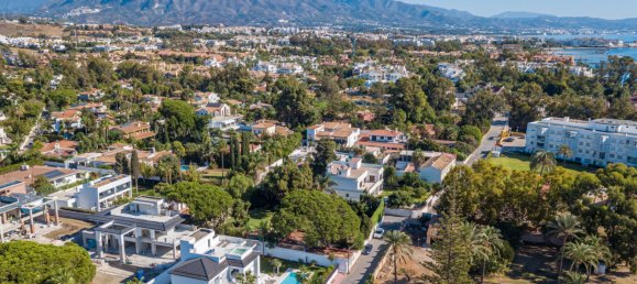 6 bedrooms Villa in San Pedro de Alcantara, Spain No. 4677 6