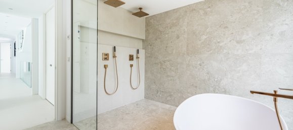 6 bedrooms Villa in San Pedro de Alcantara, Spain No. 4677 16