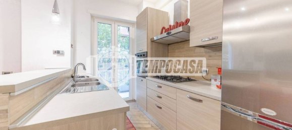 3 rooms Apartment in Rome, Italy No. 287516 11