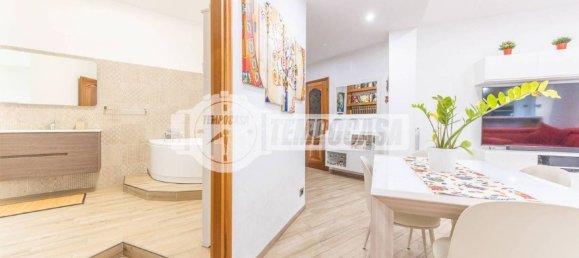 3 rooms Apartment in Rome, Italy No. 287516 8