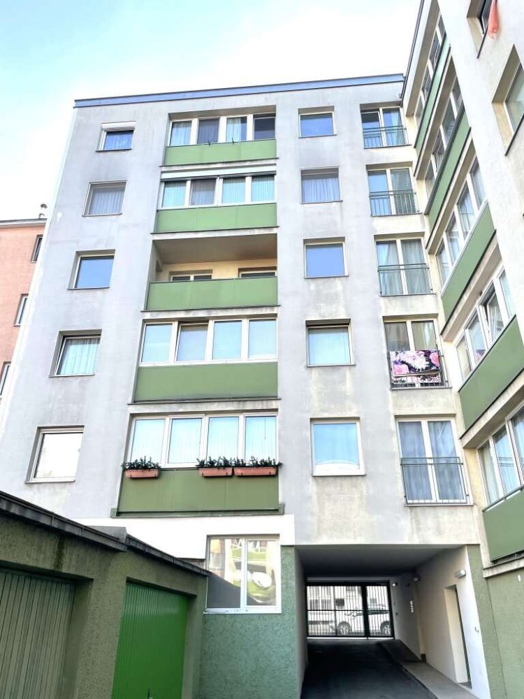 3 rooms Apartment in Favoriten, Austria No. 126018