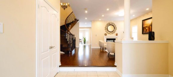 6 غرف نوم منزل في Mississauga, Canada رقم 507 11