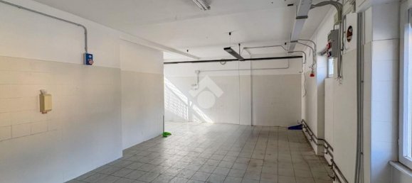 Propiedad comercial en Mandello del Lario, Italy 180 m² No. 277838 2