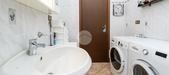 2-salle Appartement à Milan, Italy No. 243973 35