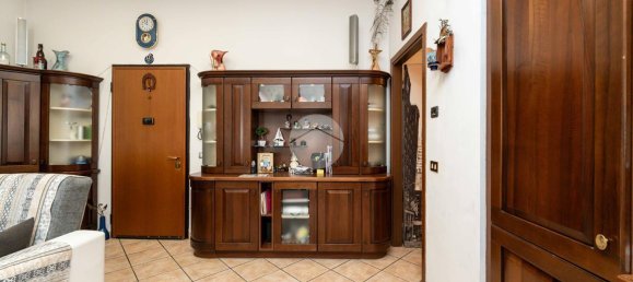 2-salle Appartement à Milan, Italy No. 243973 11