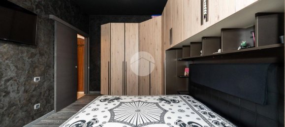 2-salle Appartement à Milan, Italy No. 243973 26