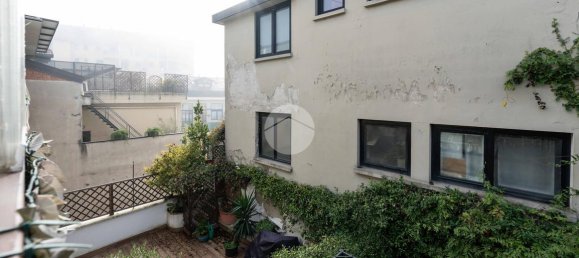 2-salle Appartement à Milan, Italy No. 243973 22