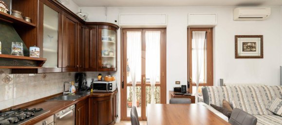 2-salle Appartement à Milan, Italy No. 243973 15