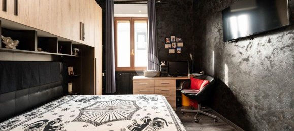 2-salle Appartement à Milan, Italy No. 243973 7