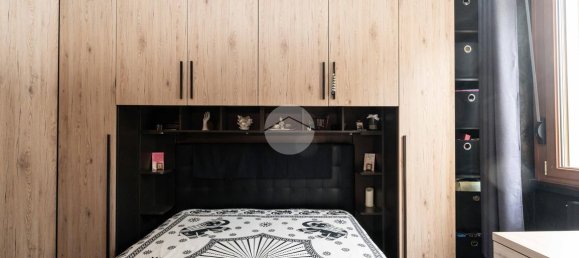 2-salle Appartement à Milan, Italy No. 243973 25