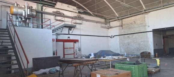 Lagerhaus in Ferrara, Italy 1267m², Nr. 376336 8