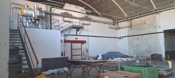 Lagerhaus in Ferrara, Italy 1267m², Nr. 376336 7