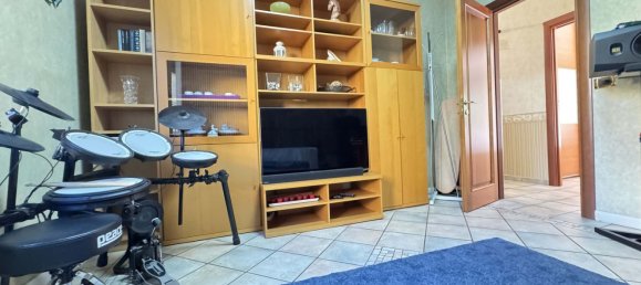 3 rooms Apartment in Casale Monferrato, Italy No. 273765 4