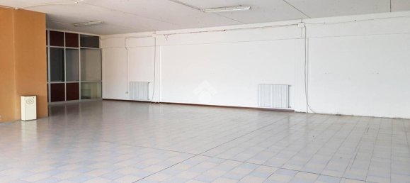 Almacén de 4 habitaciónes en Gussago, Italy No. 122298 4