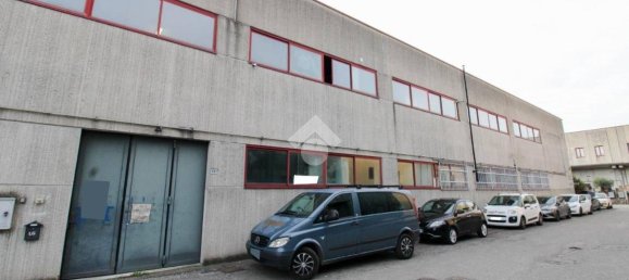 Almacén de 4 habitaciónes en Gussago, Italy No. 122298 16