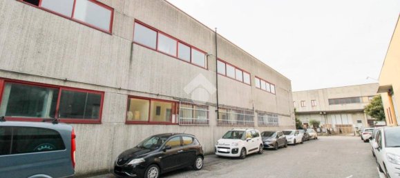 Almacén de 4 habitaciónes en Gussago, Italy No. 122298 12