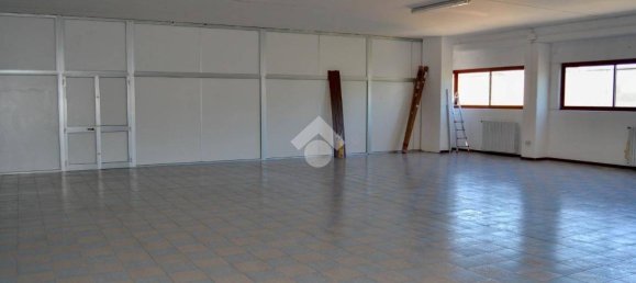 Almacén de 4 habitaciónes en Gussago, Italy No. 122298 11