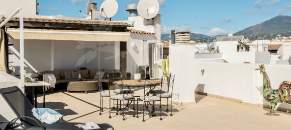 3 bedrooms Penthouse in Marbella, Spain No. 24081 32