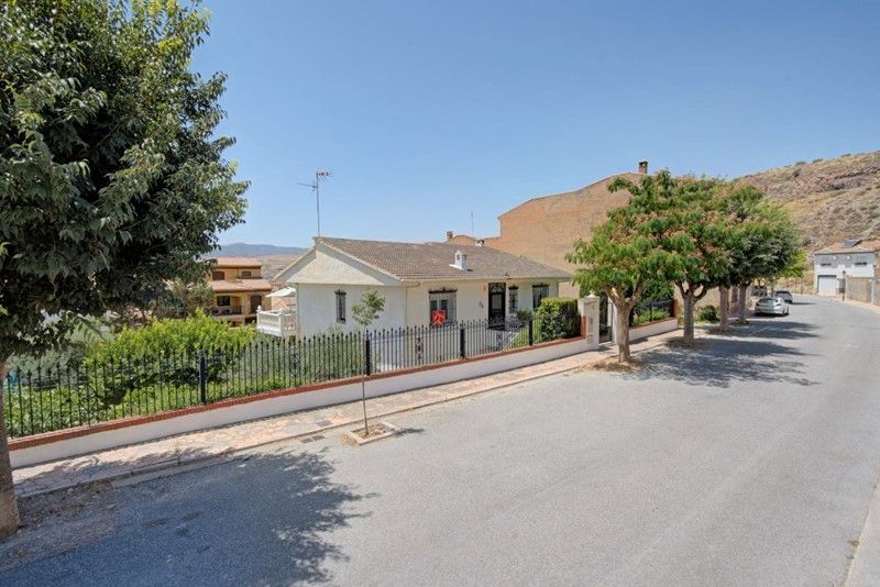 Casa de 4 dormitorios en Padul, Spain No. 250565